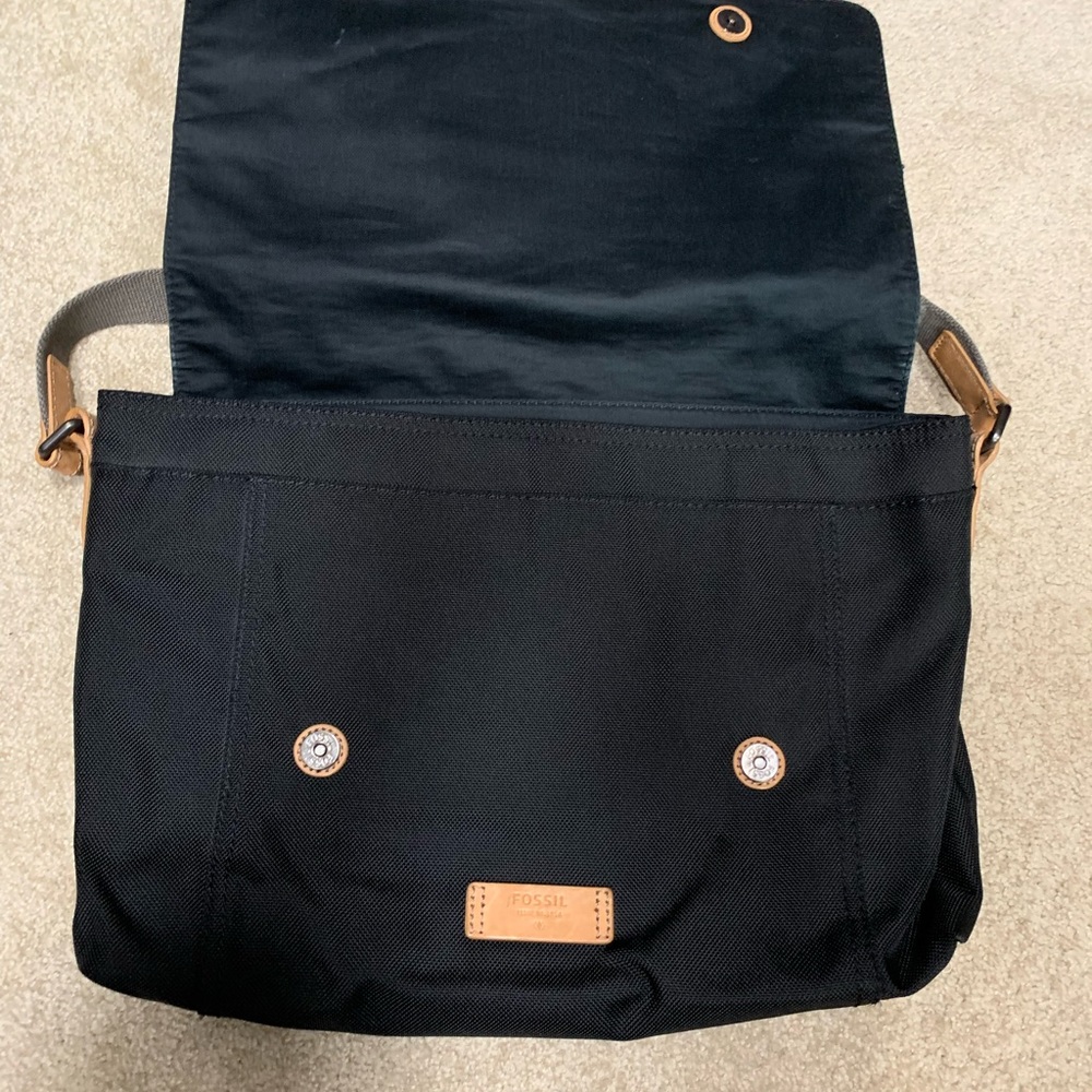 FOSSIL MESSENGER BAG - Picture 2 of 5